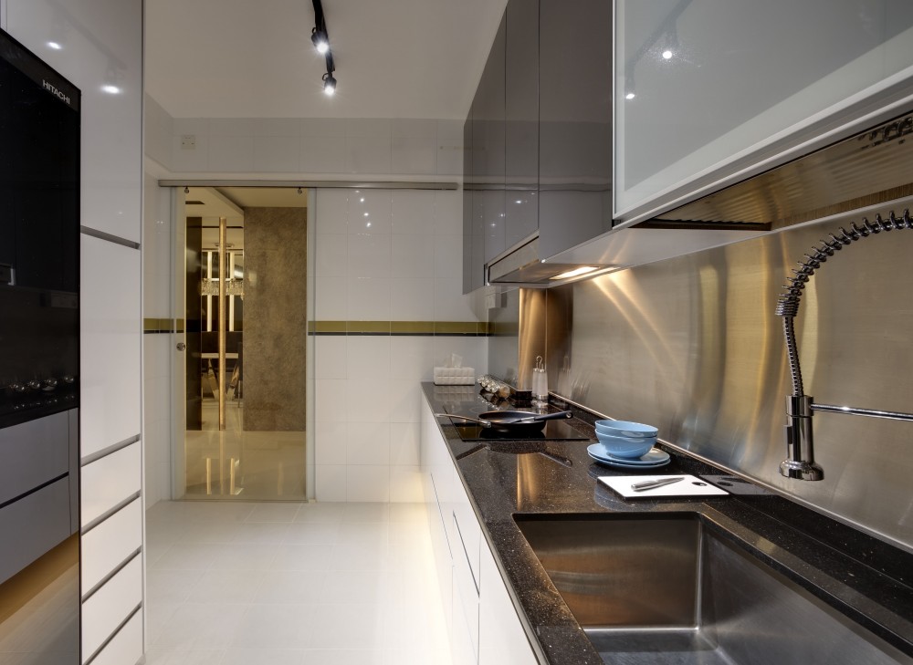 contemporary luxury kitchen