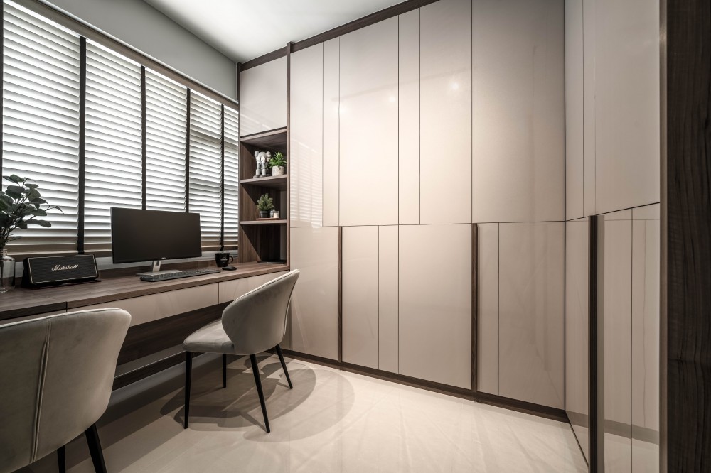 contemporary workstation bukit batok west