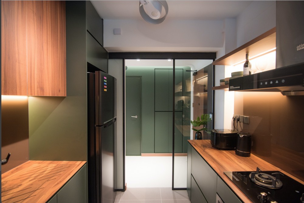 contemporary kitchen with countertop and kitchen backsplash