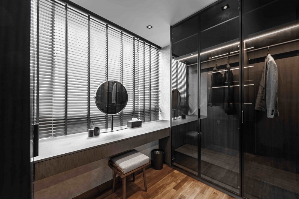 modern walk in wardrobe with mirror and wardrobe