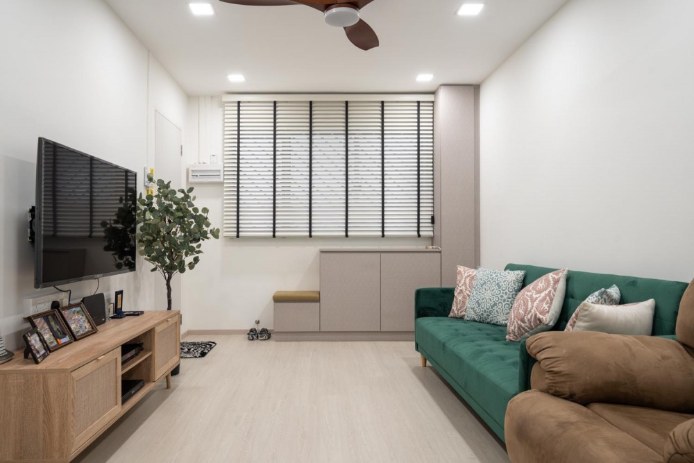 minimalist living room with settee and vinyl flooring