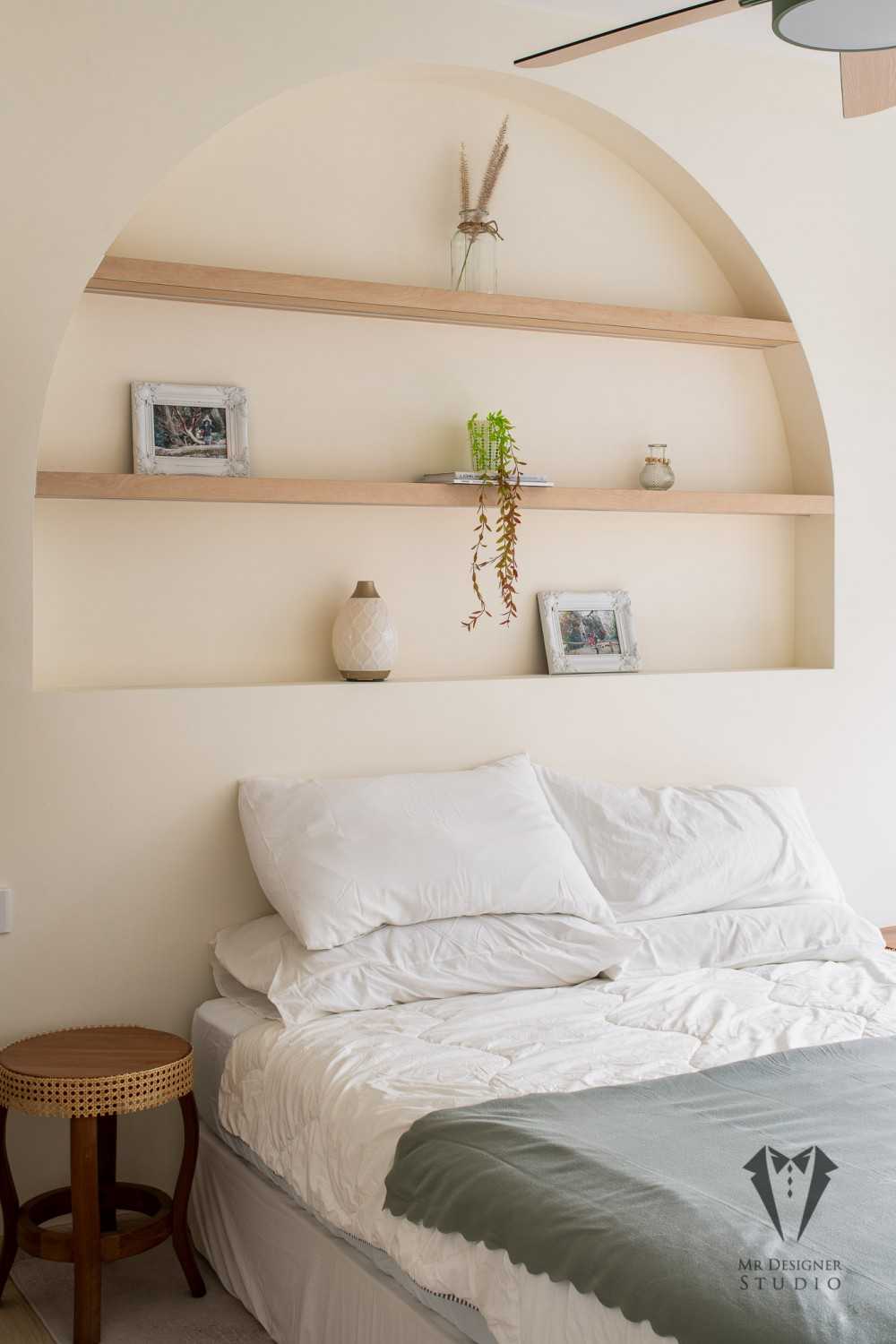 country bedroom with bookshelf and vinyl flooring