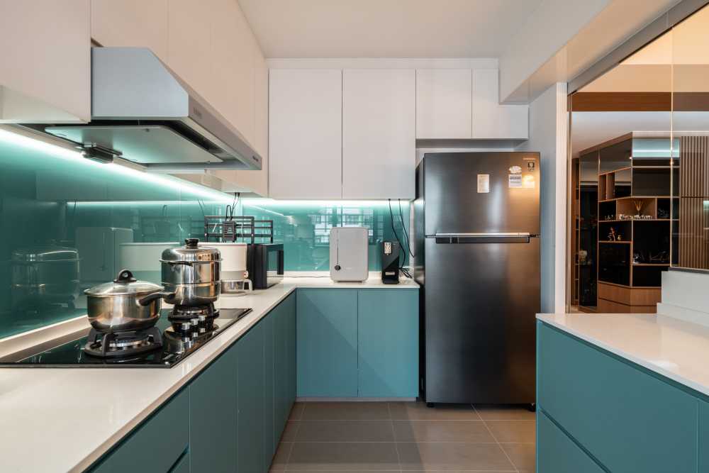 scandinavian kitchen with vinyl flooring and homogeneous tiles