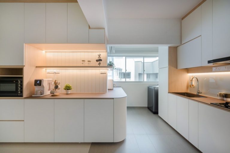 minimalist-kitchen-with-countertop-and-h