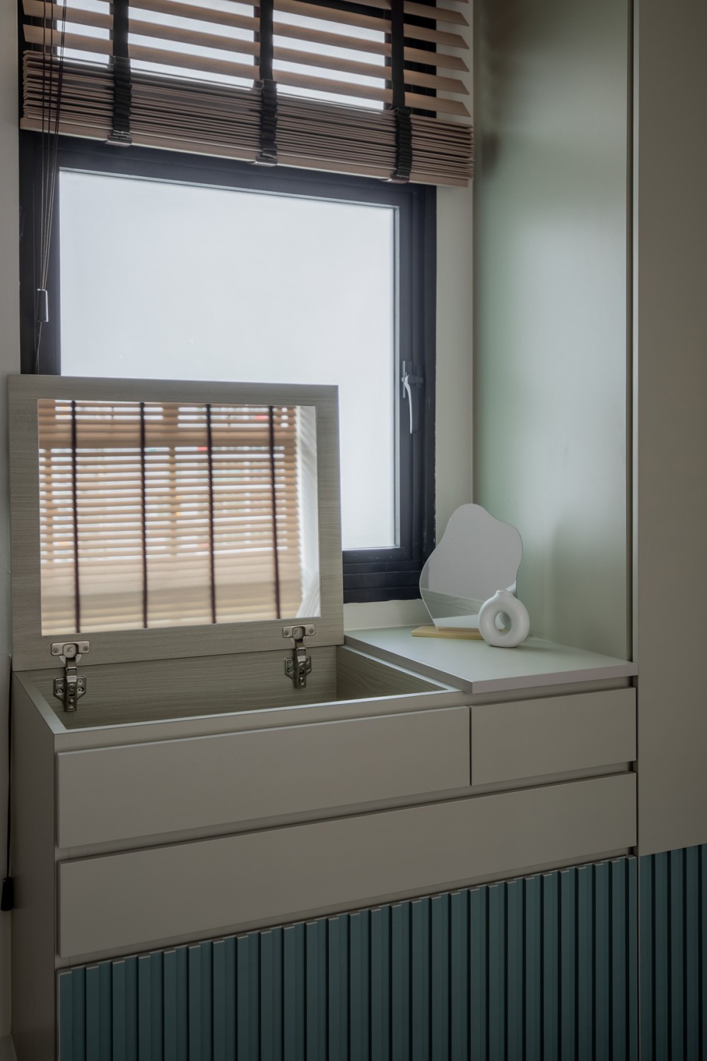 contemporary bedroom with mirror and wardrobe
