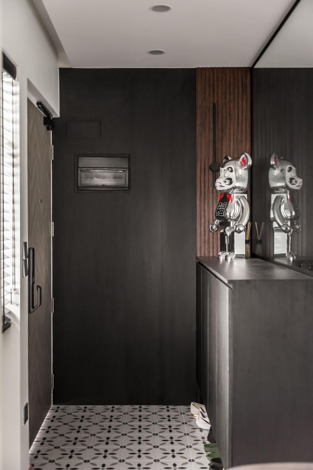 contemporary entryway with shoe rack and small storage