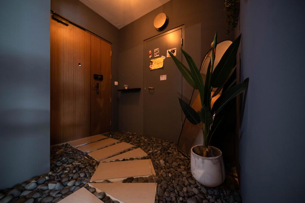 modern foyer with feature wall and flooring