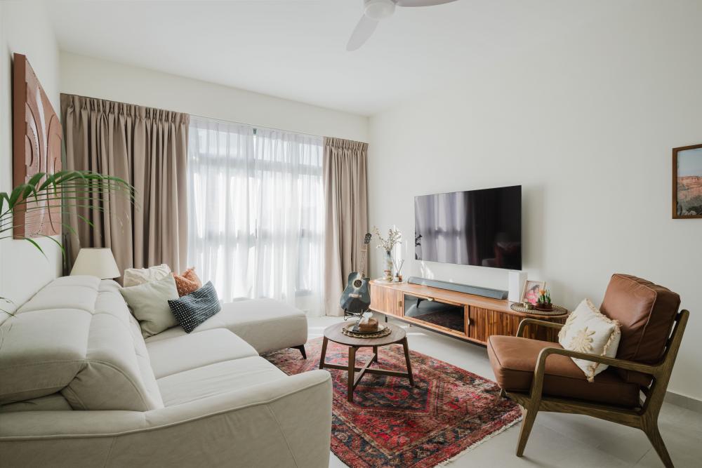 country living room with homogeneous tiles and tv console