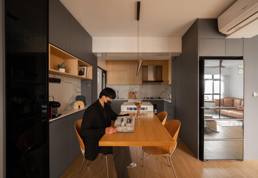 contemporary dining room with dining chairs and drinkware