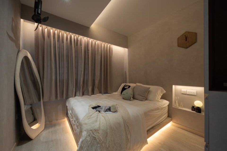 minimalist bedroom with platform bed and cove lighting